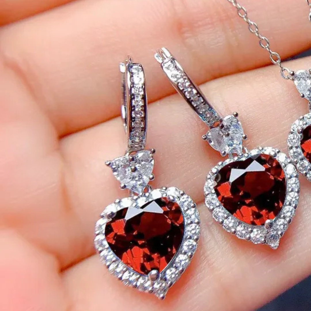Pendientes corazón rojo inspirado en Blanca Nieves