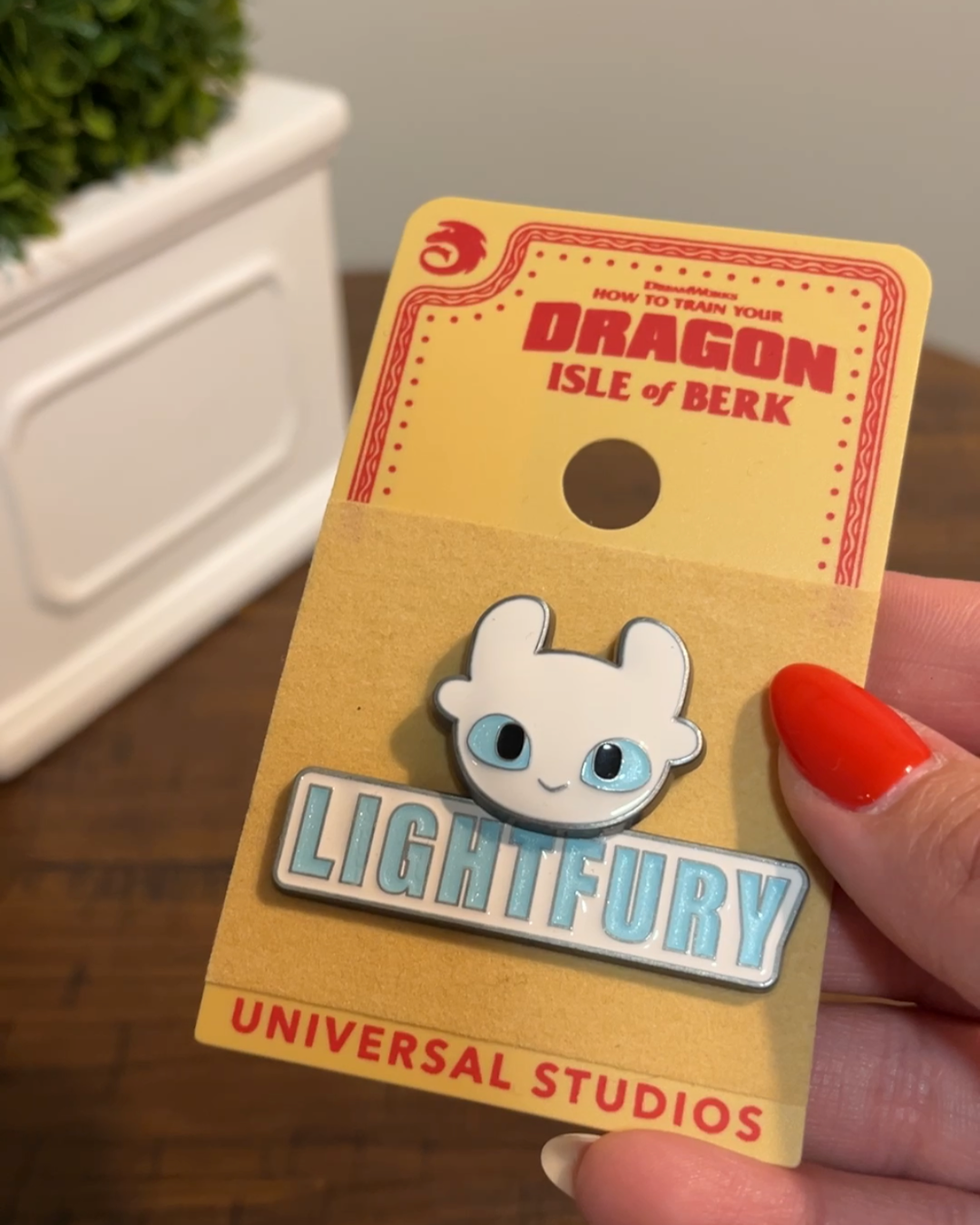 Pin Furia Luminosa (lightfury)