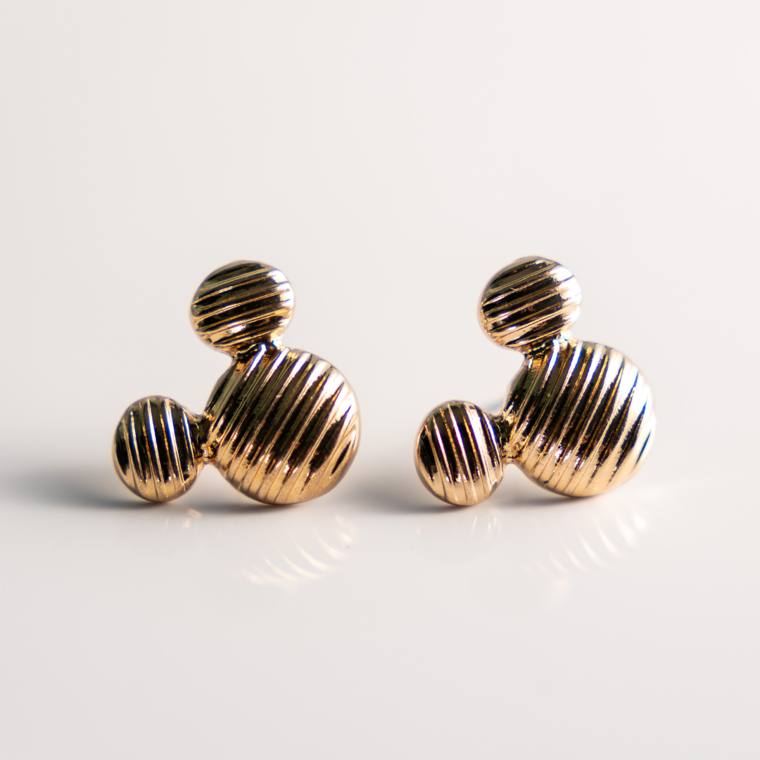Aretes forma mickey dorados