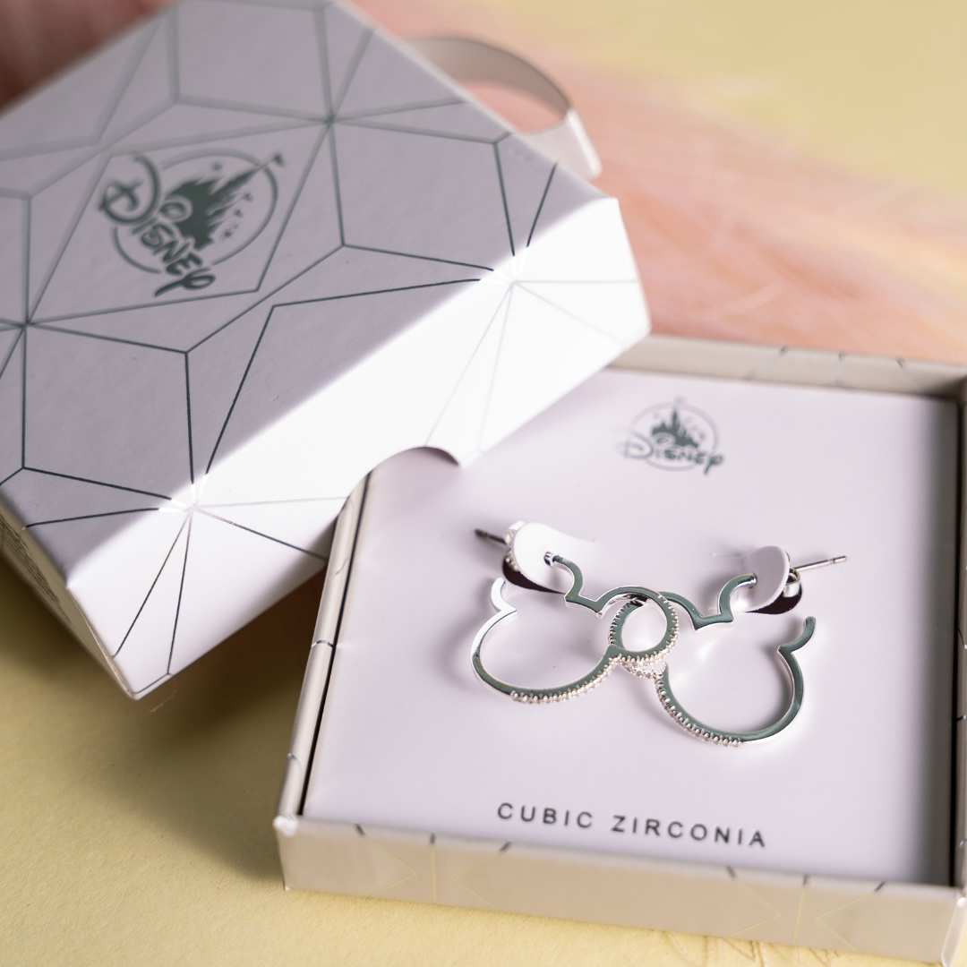 Argollas caja plateados corazón con figura de Mickey 1