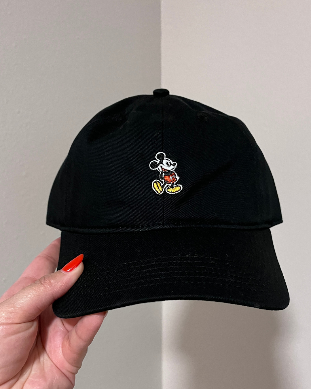 Gorra Negra Mickey Mouse bordado a color