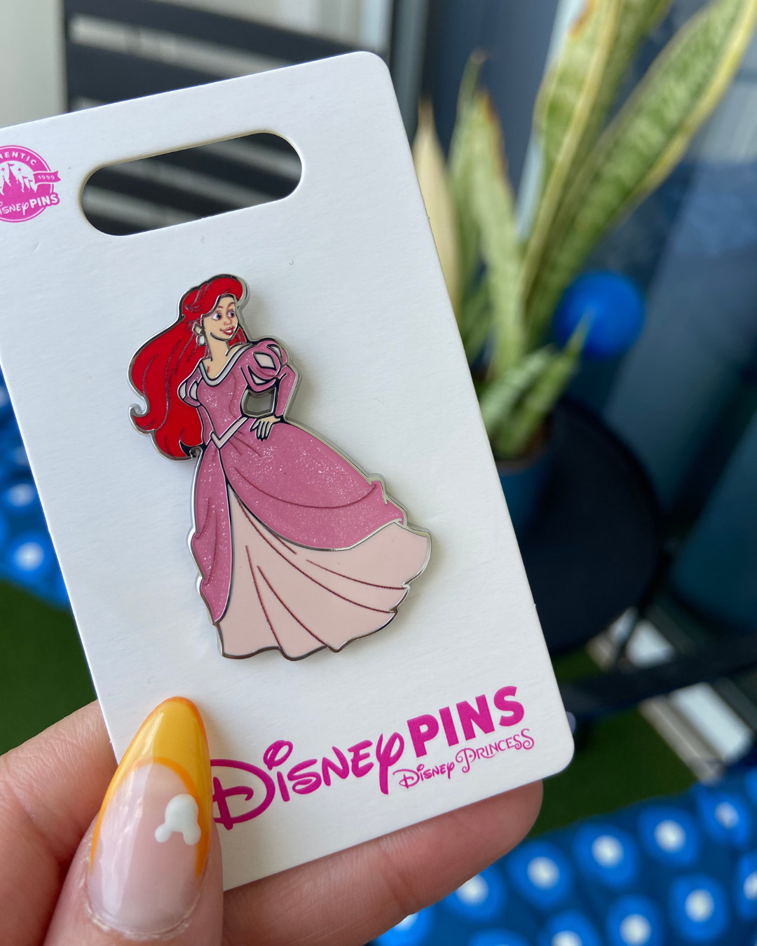 Pin Ariel